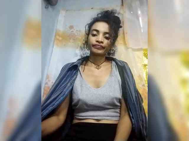 Shanya12 webcam