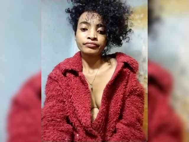Shanya12 webcam