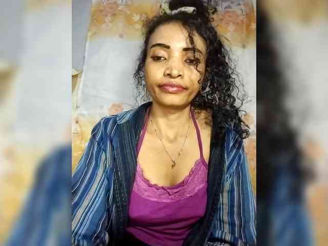Shanya12 webcam