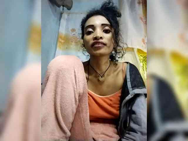 Shanya12 webcam
