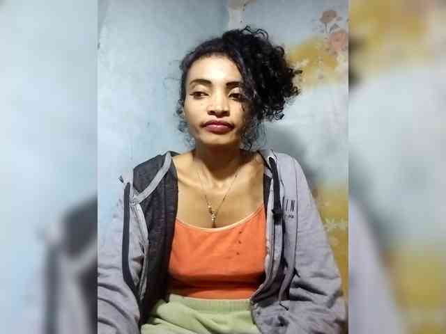 Shanya12 webcam