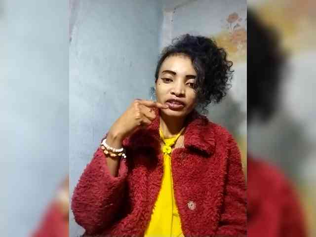 Shanya12 webcam