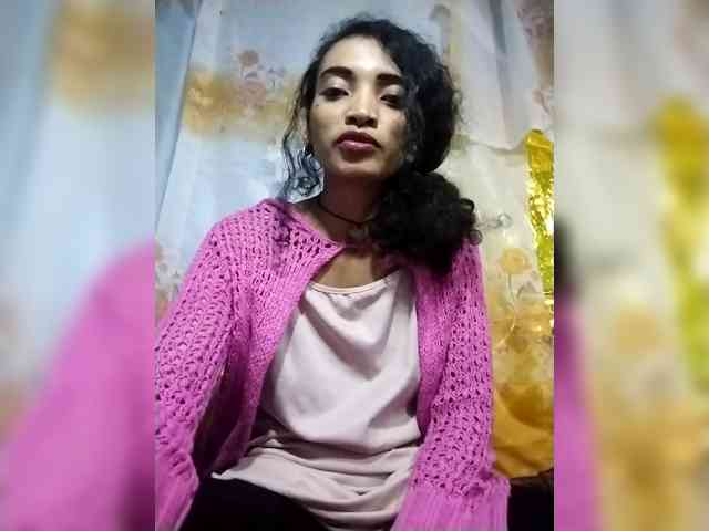 Shanya12 webcam