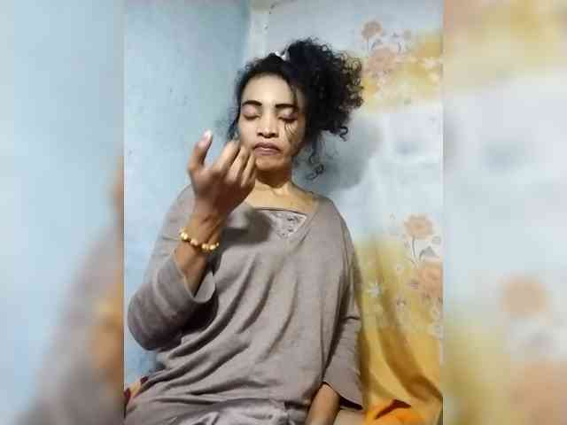 Shanya12 webcam