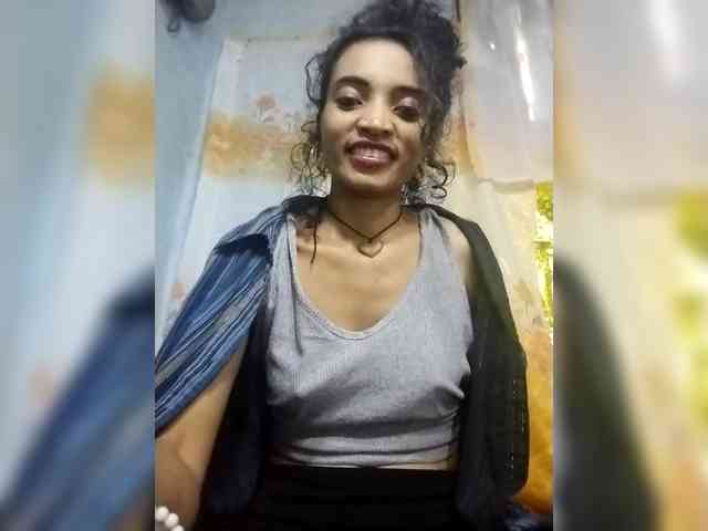 Shanya12 webcam