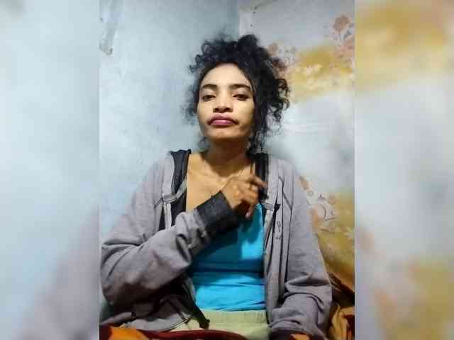 Shanya12 webcam