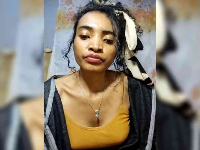 Shanya12 webcam