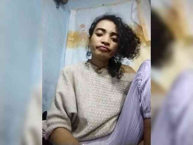 Shanya12 webcam