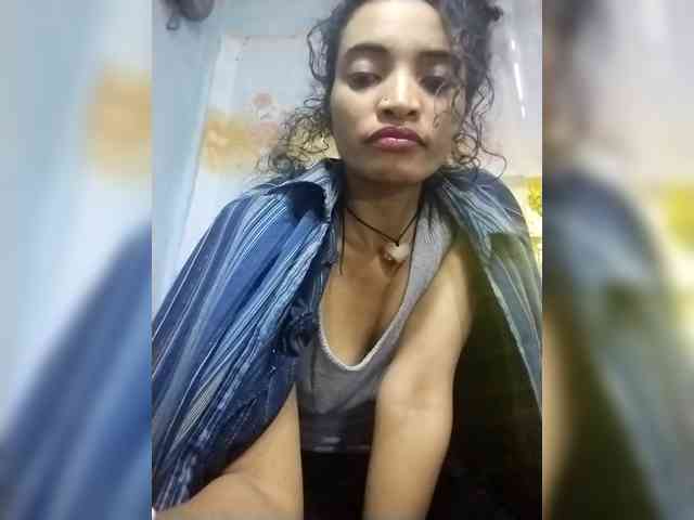 Shanya12 webcam