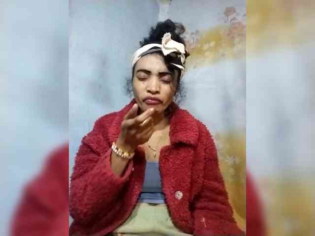 Shanya12 webcam