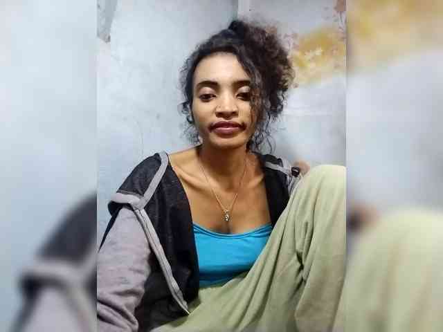 Shanya12 webcam