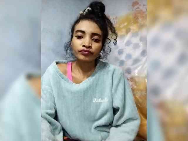 Shanya12 webcam