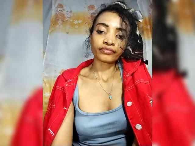 Shanya12 webcam