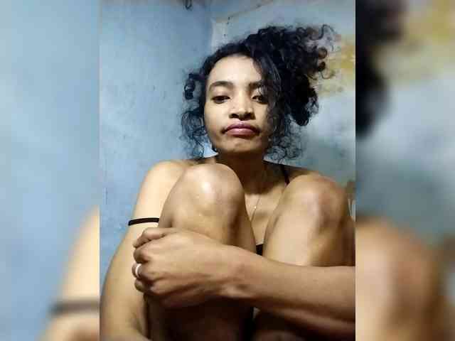 Shanya12 webcam