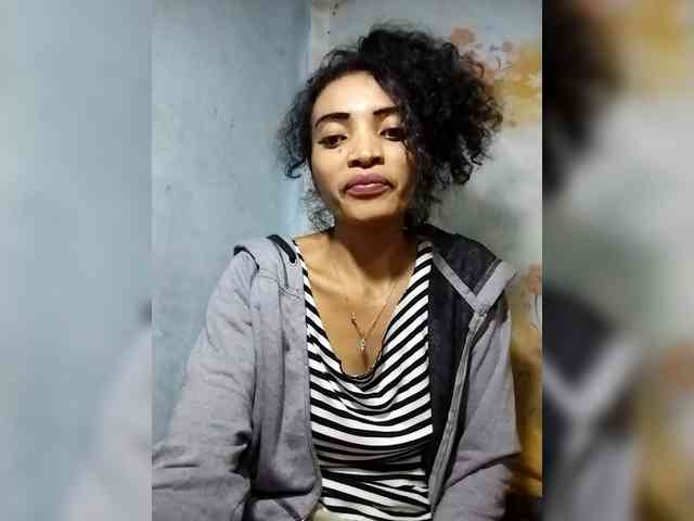 Shanya12 webcam