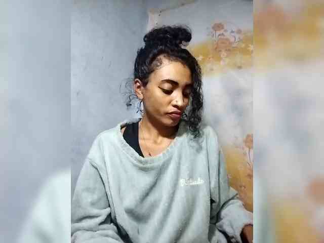 Shanya12 webcam