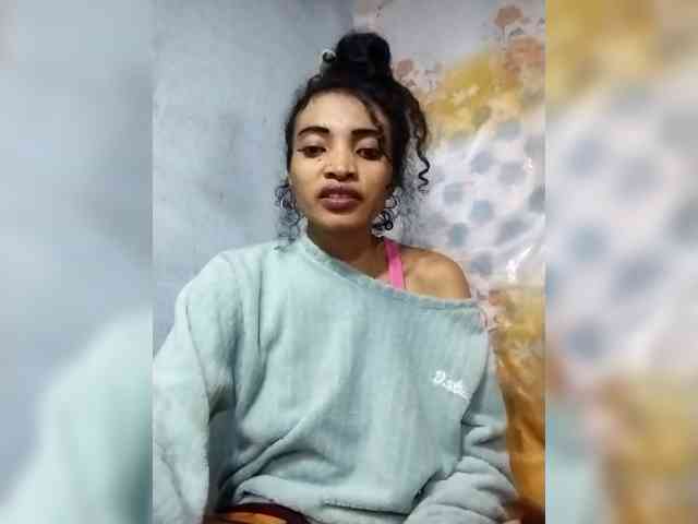 Shanya12 webcam