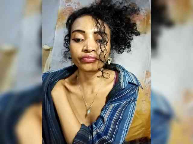 Shanya12 webcam