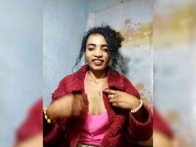 Shanya12 webcam