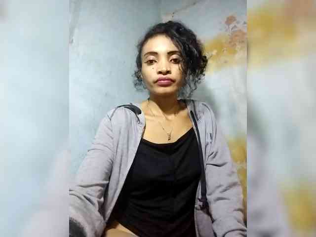 Shanya12 webcam