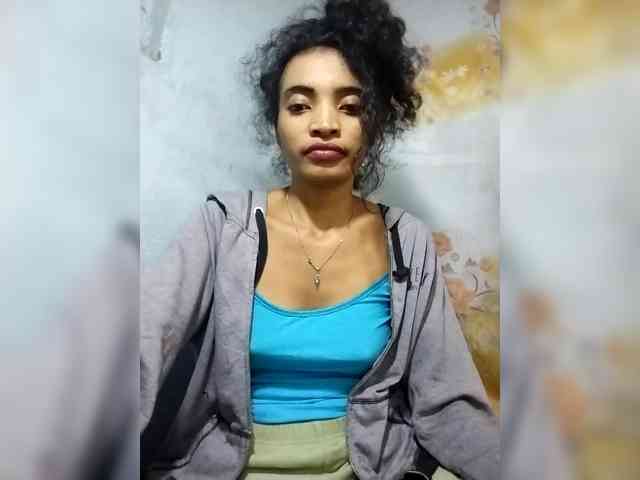 Shanya12 webcam