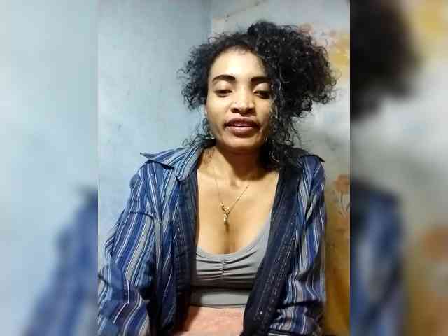 Shanya12 webcam