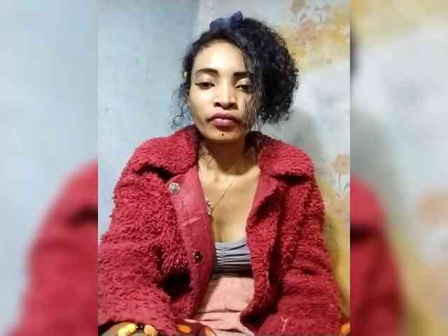 Shanya12 webcam