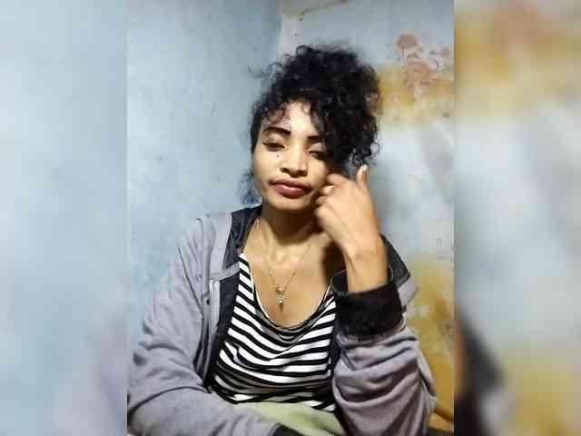 Shanya12 webcam
