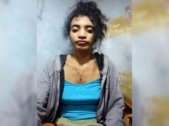 Shanya12 webcam
