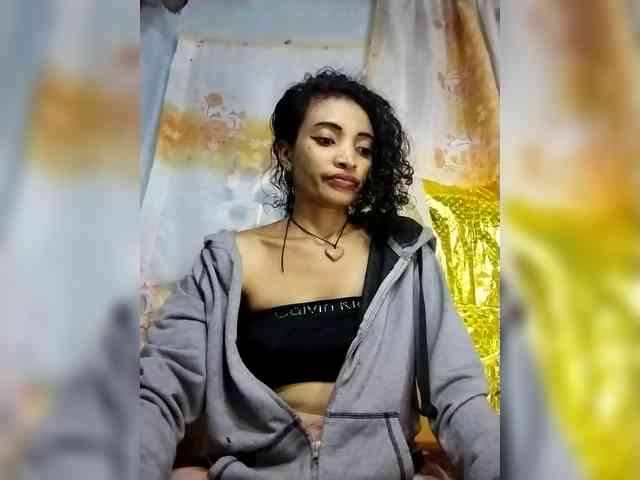 Shanya12 webcam