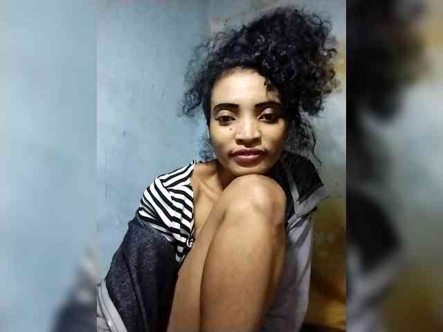 Shanya12 webcam