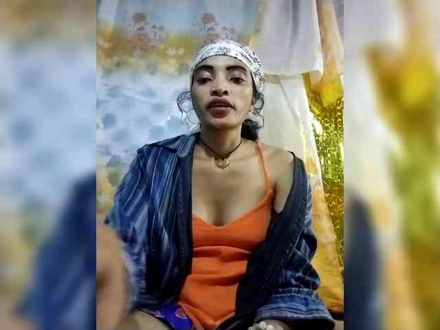 Shanya12 webcam
