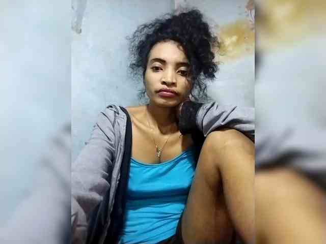 Shanya12 webcam