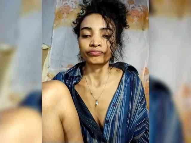 Shanya12 webcam