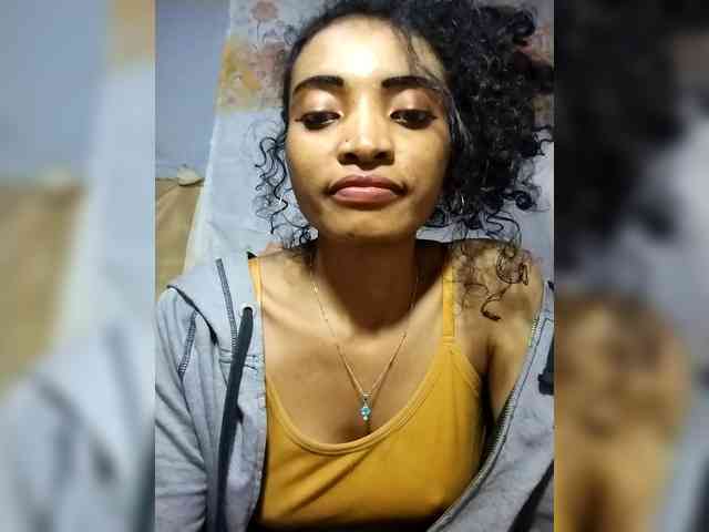 Shanya12 webcam