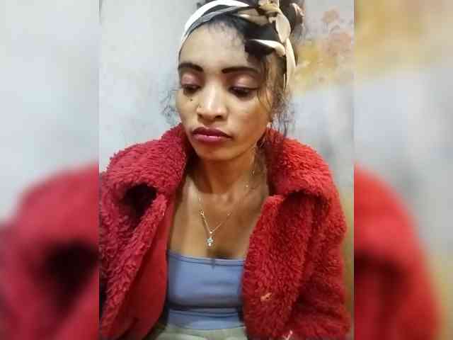 Shanya12 webcam