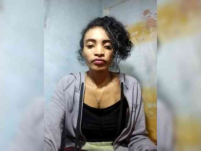 Shanya12 webcam