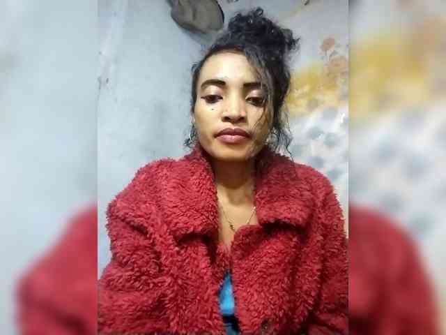 Shanya12 webcam