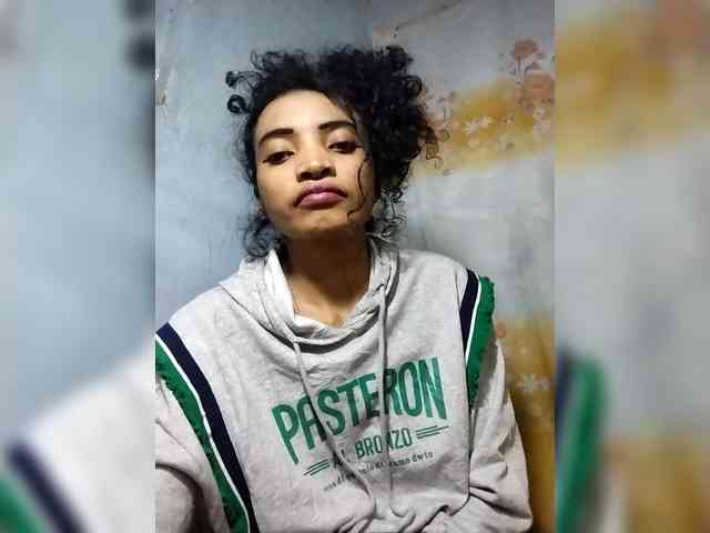 Shanya12 webcam