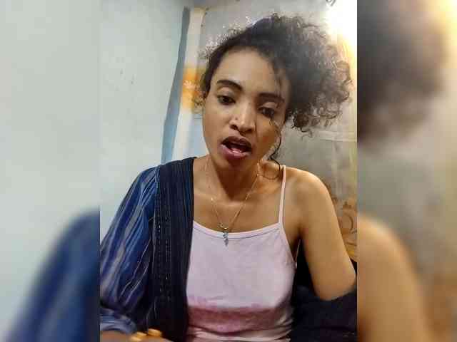 Shanya12 webcam