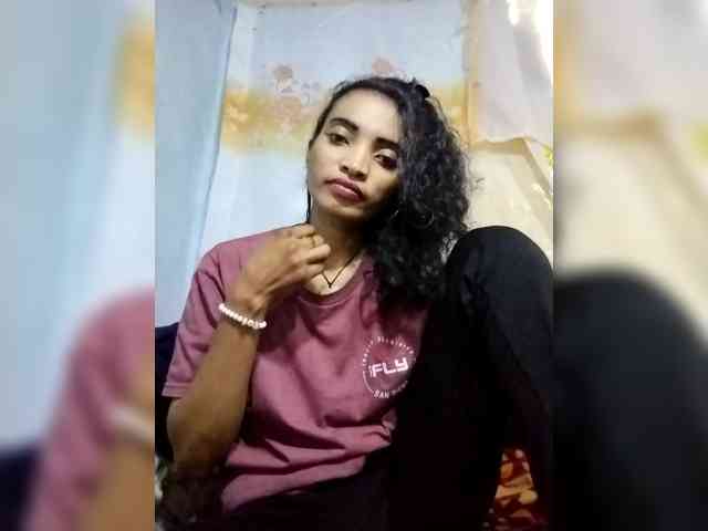 Shanya12 webcam