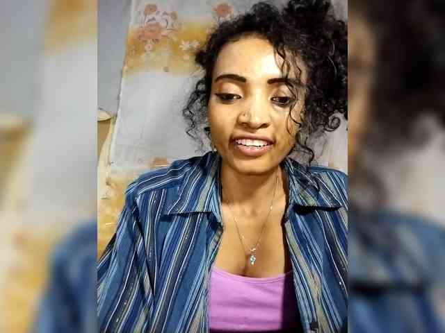Shanya12 webcam
