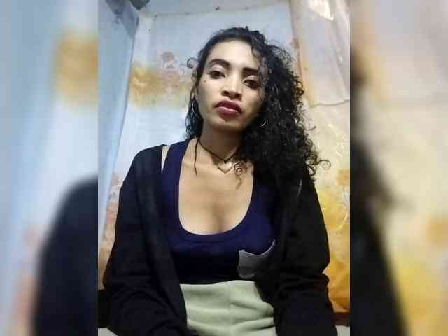 Shanya12 webcam