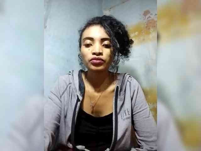 Shanya12 webcam