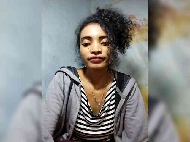 Shanya12 webcam