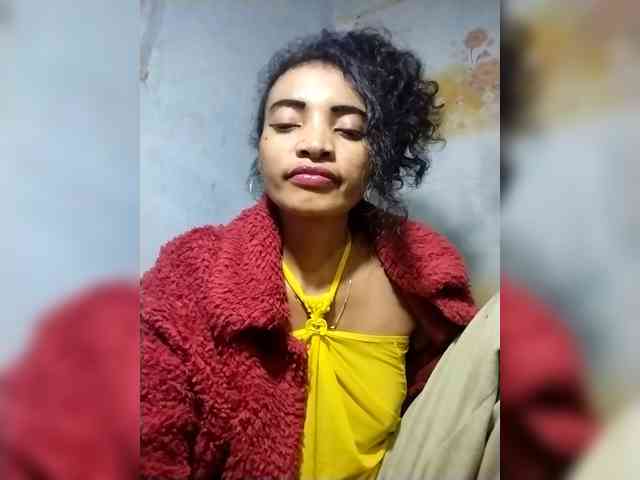 Shanya12 webcam