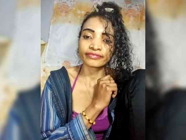 Shanya12 webcam