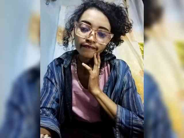 Shanya12 webcam