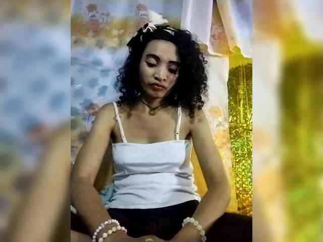 Shanya12 webcam