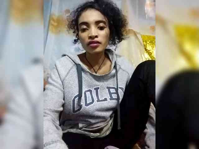 Shanya12 webcam